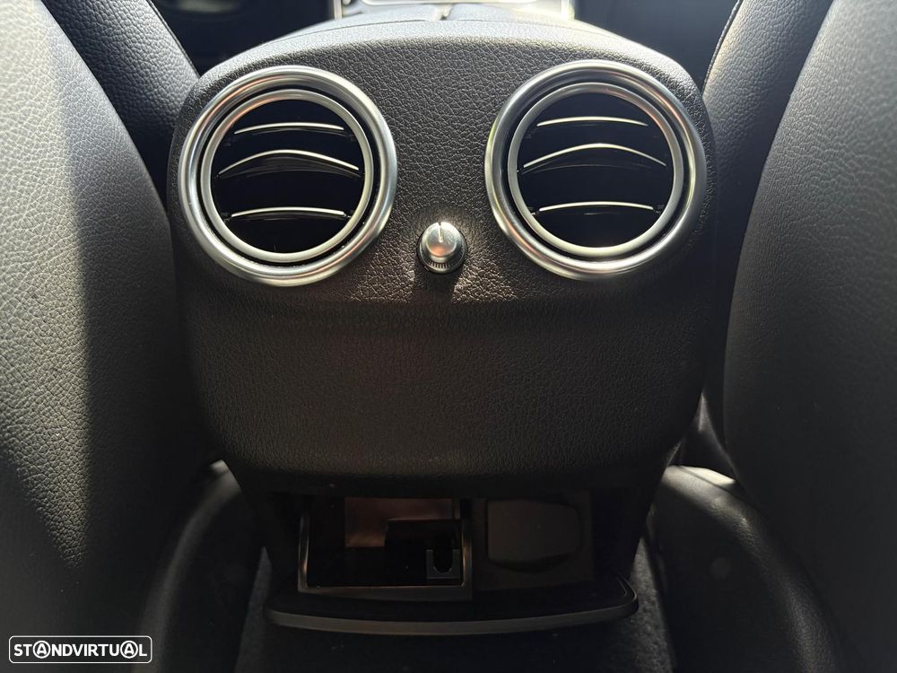 Mercedes-Benz E 300 de 9G-TRONIC AMG Line - 23