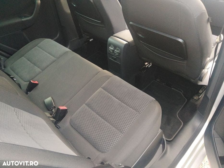 Volkswagen Golf Plus - 6