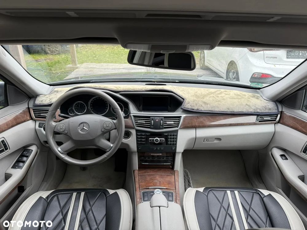 Mercedes-Benz Klasa E ver-300-bluetec-7g--tronic-elegance - 8