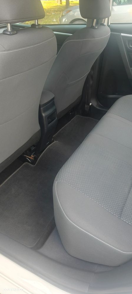 Toyota Corolla 1.6 Comfort - 16