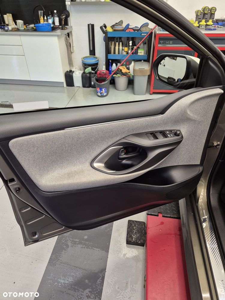 Toyota Yaris 1.5 Selection Elegant CVT - 8