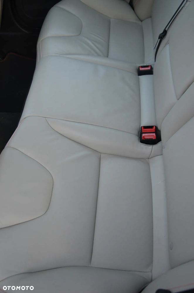 Volvo XC 60 D3 Drive-E Ocean Race - 19