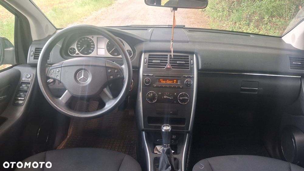 Mercedes-Benz Klasa B 160 BlueEFFICIENCY - 9
