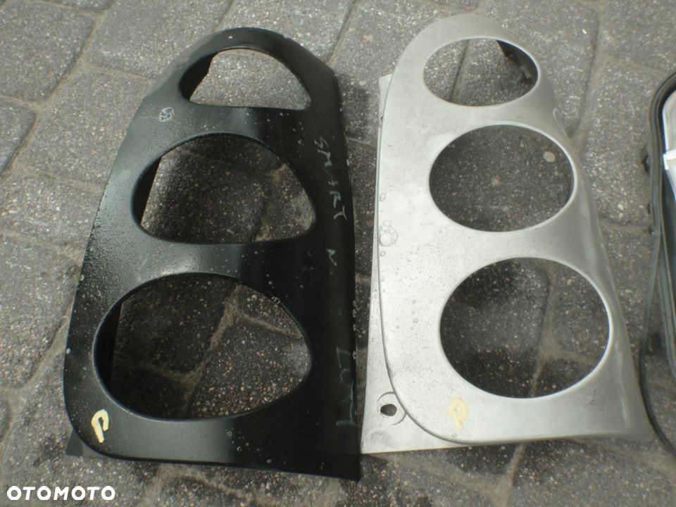 lampa tył tylna nakładka oprawka żarówki smart  Posiadam prawie wszystkie części do tego modelu - 7