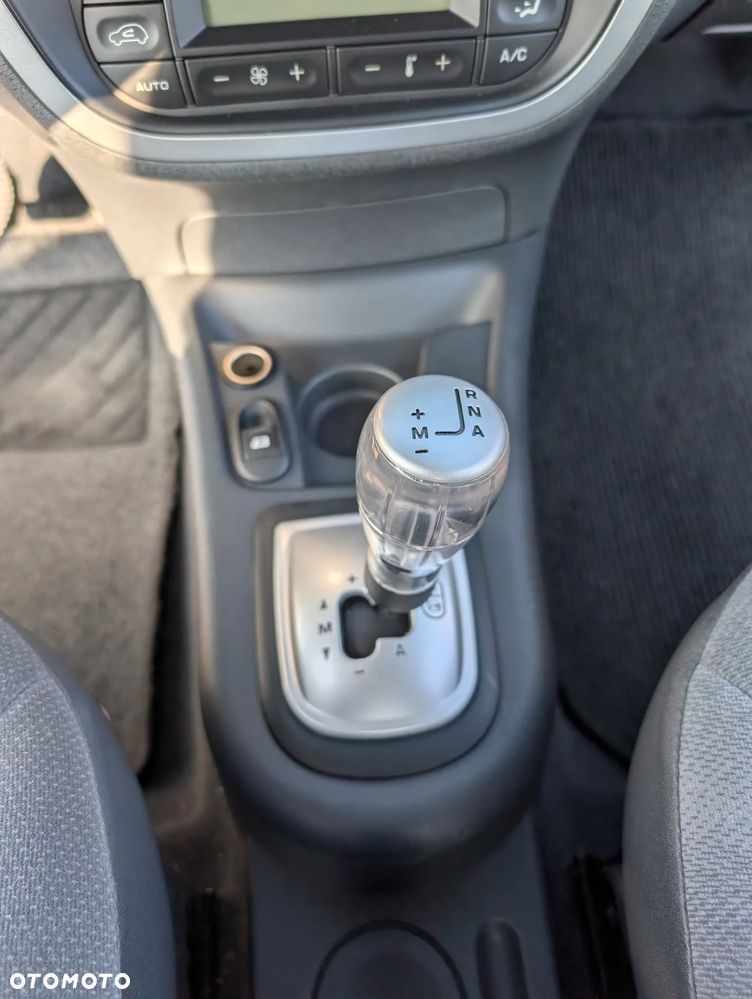 Citroën C2 1.4 Senso Drive VTR - 6