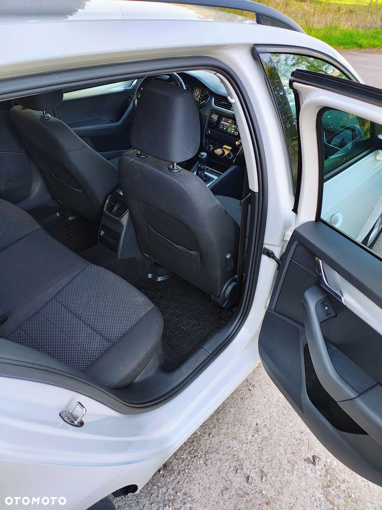 Skoda Octavia 1.6 TDI Active - 8