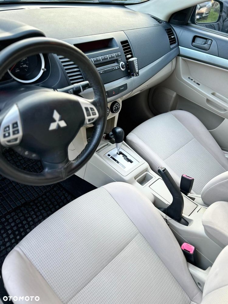 Mitsubishi Lancer - 11