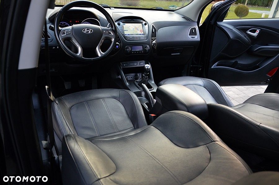 Hyundai ix35 1.6 2WD Fifa World Cup Edition - 25