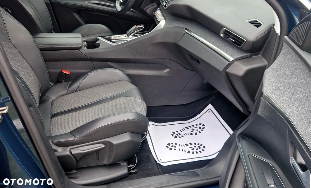 Peugeot 3008 1.5 BlueHDi Active Pack S&S EAT8 - 34