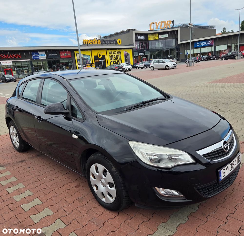 Opel Astra 1.4 Turbo Exklusiv - 2