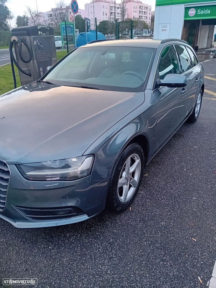 Audi A4 Avant 2.0 TDI Exclusive - 4