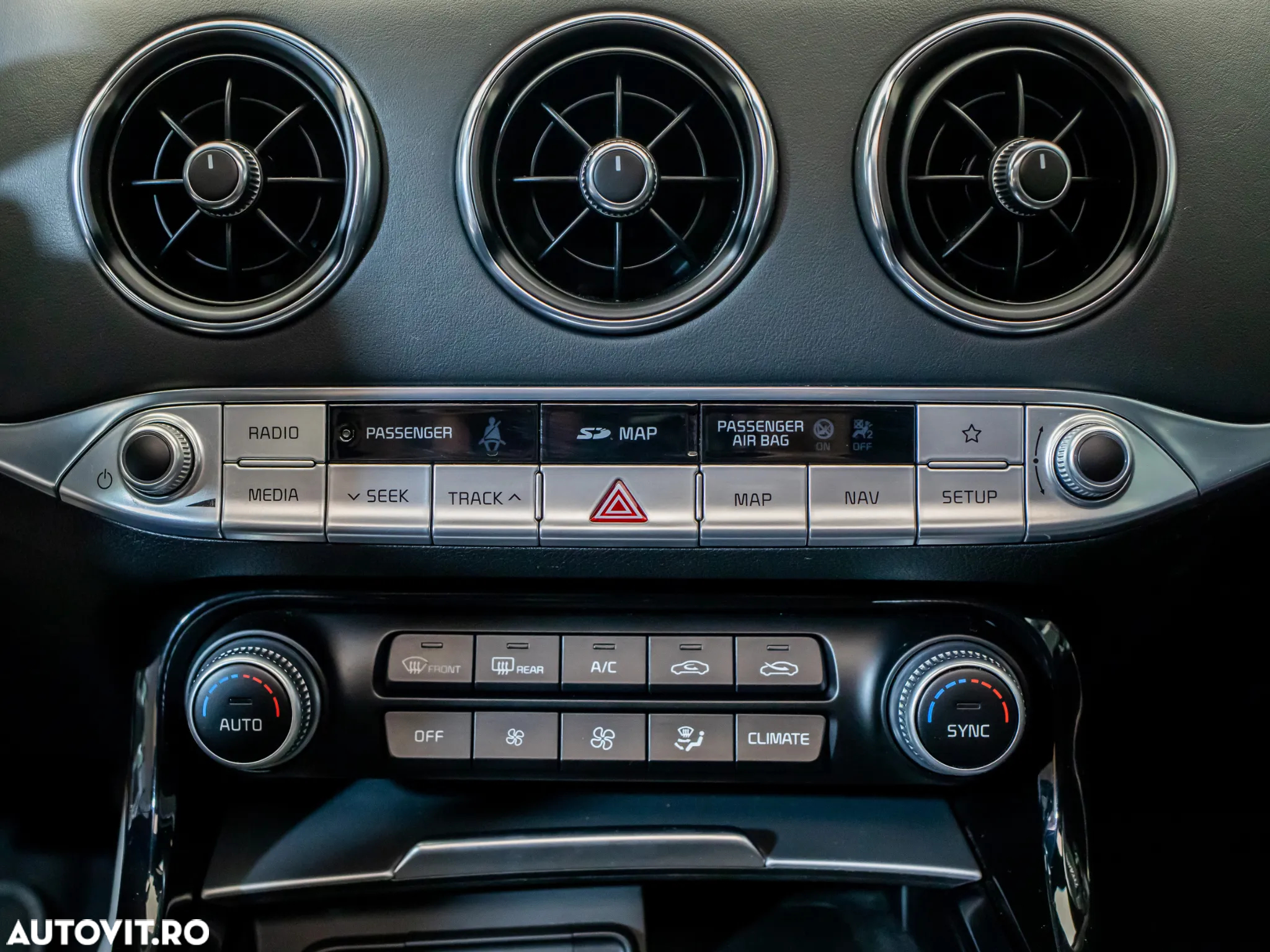 Kia Stinger 3.3 T-GDI AWD GT - 30