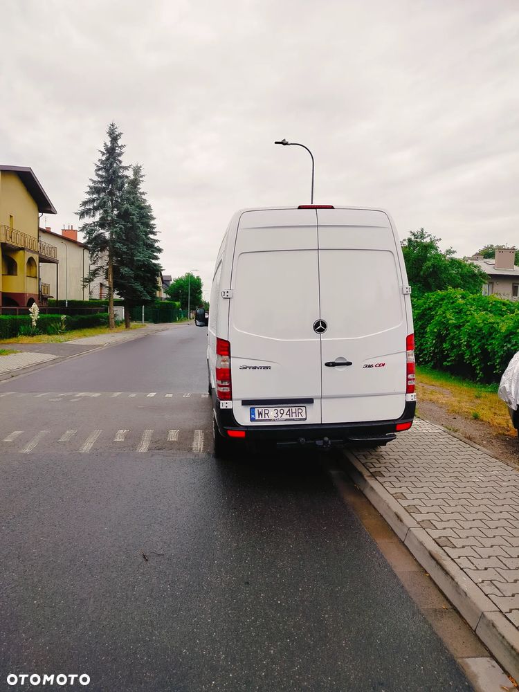 Mercedes-Benz Sprinter - 4