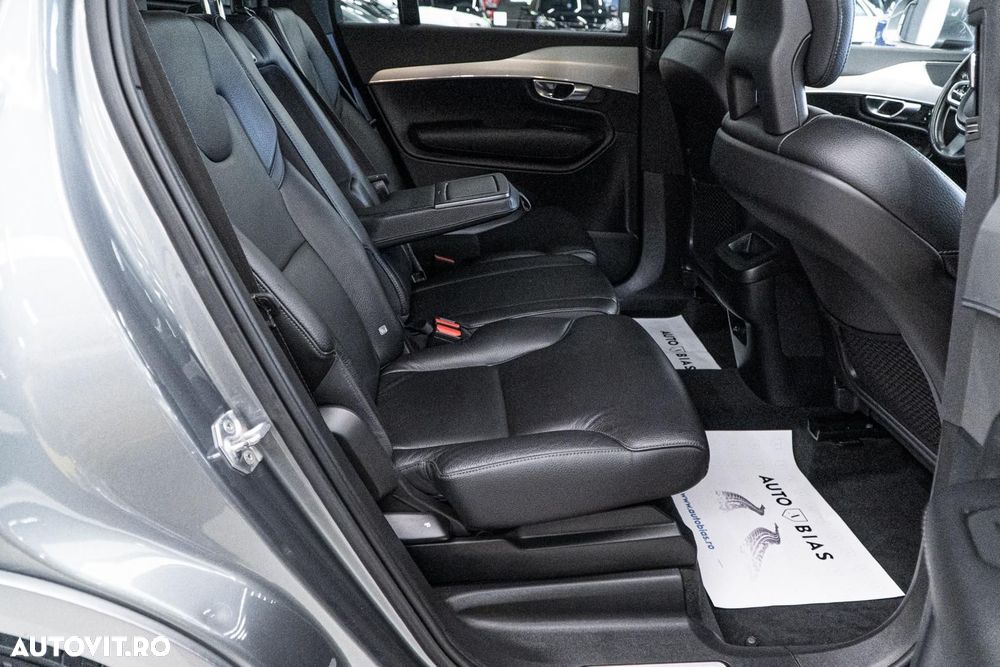 Volvo XC 90 D5 AWD Momentum - 9