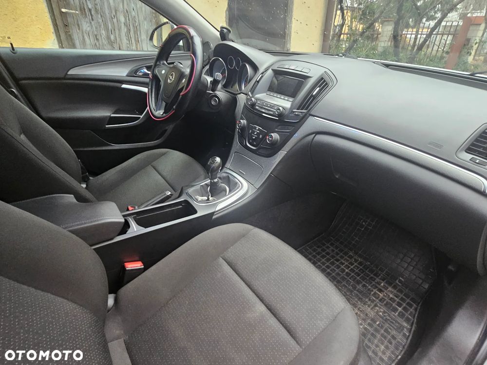 Opel Insignia 1.8 - 10