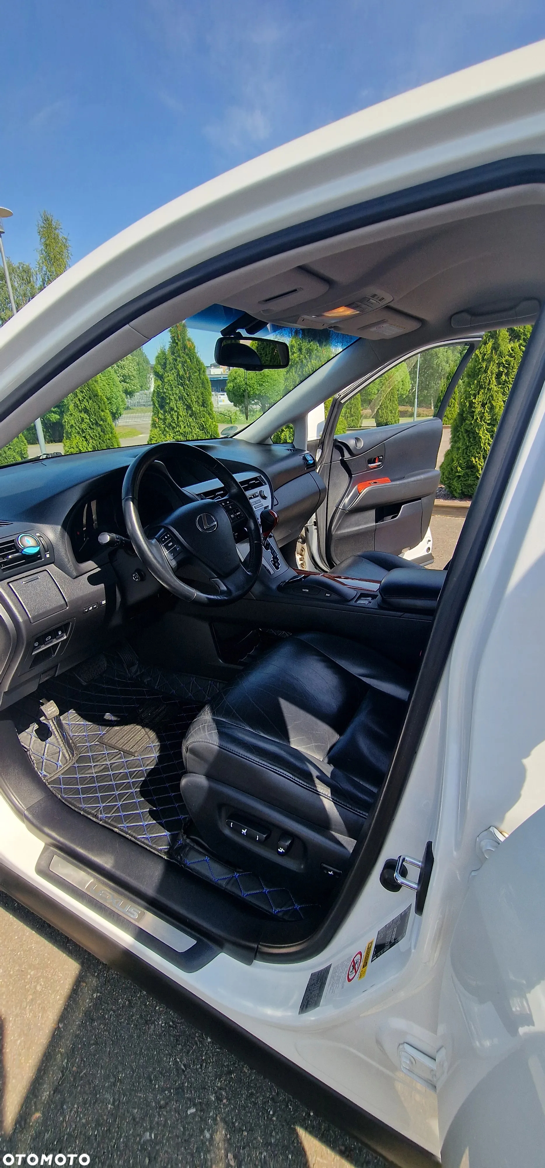 Lexus RX - 4