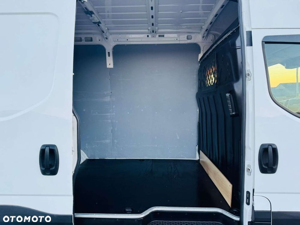 Iveco Sprowadzony Zarejstrowany na blizniakach 35C15 - 26