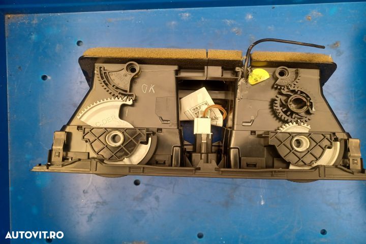 Grila ventilatie bord centru 5K0815736D 5K0819743D Volkswagen VW Golf - 6