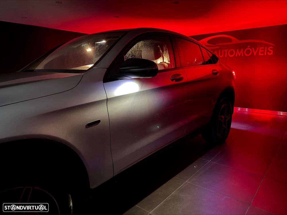 Mercedes-Benz GLC 300 de Coupe 4Matic 9G-TRONIC AMG Line - 48