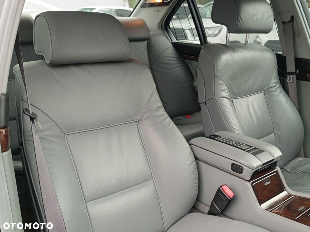 BMW Seria 7 750i - 27