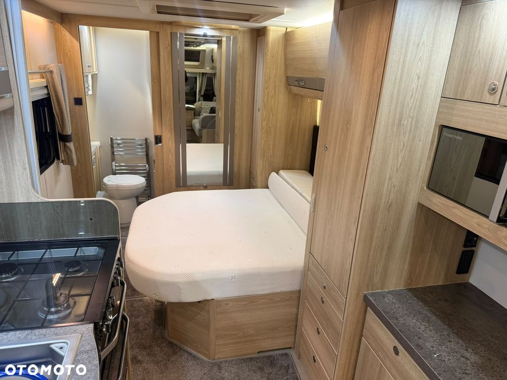 Elddis Crusader Mistral - 12