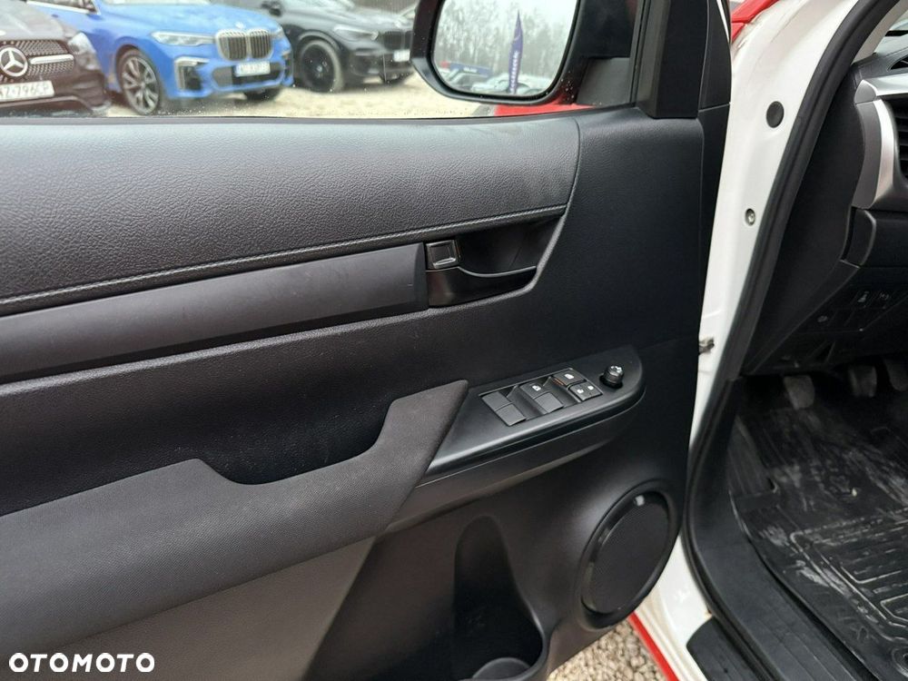 Toyota Hilux 2.4 D-4D Double Cab DLX 4x4 - 24