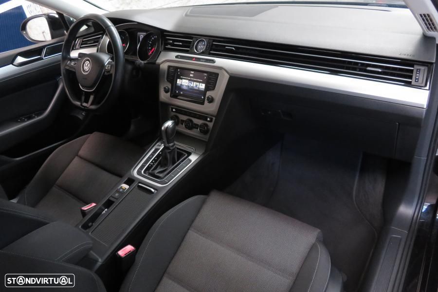 VW Passat Variant 2.0 TDI R-Line DSG - 8