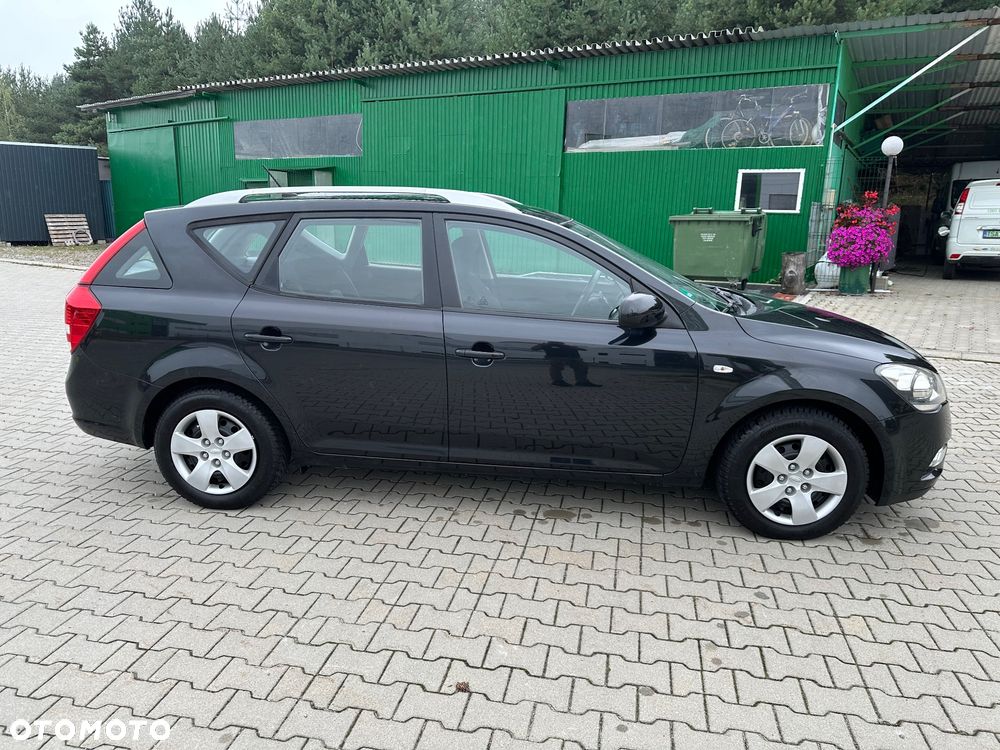 Kia Ceed 1.4 L - 29
