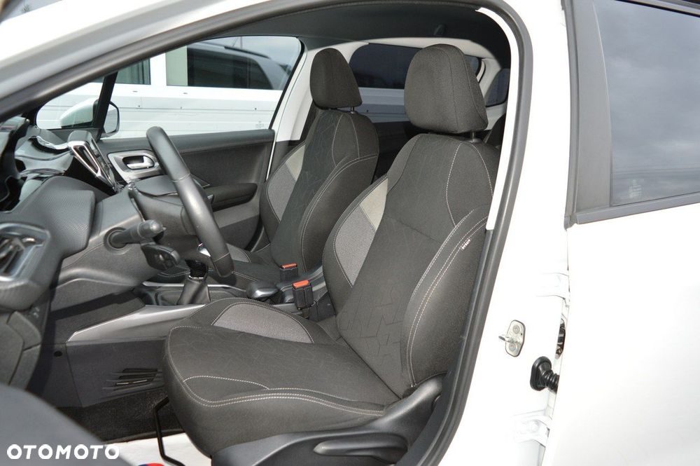 Peugeot 2008 1.2 Pure Tech Access - 21