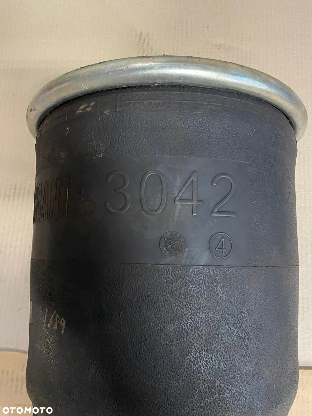 Miech zawieszenia pneumatycznego Gigant 3042 - 4