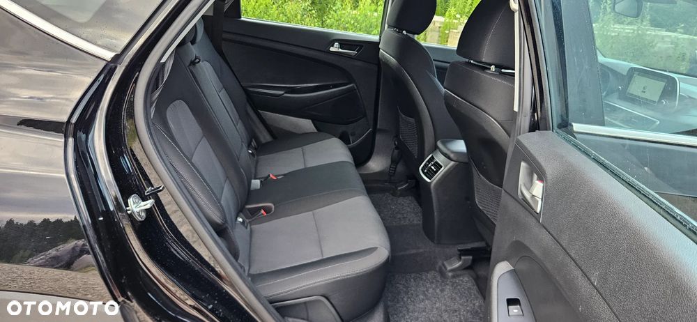 Hyundai Tucson 1.6 GDi 2WD Select - 31