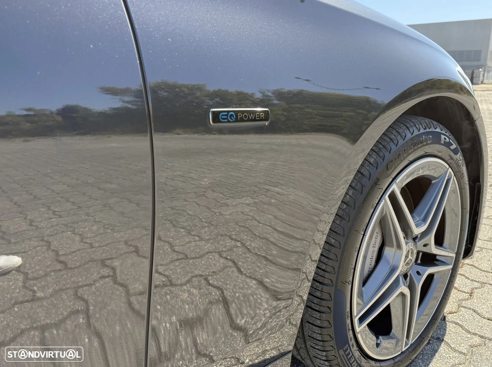 Mercedes-Benz E 300 de AMG Line - 22