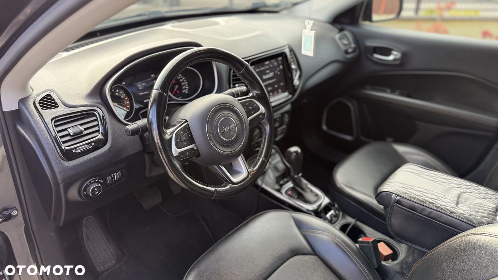 Jeep Compass - 9