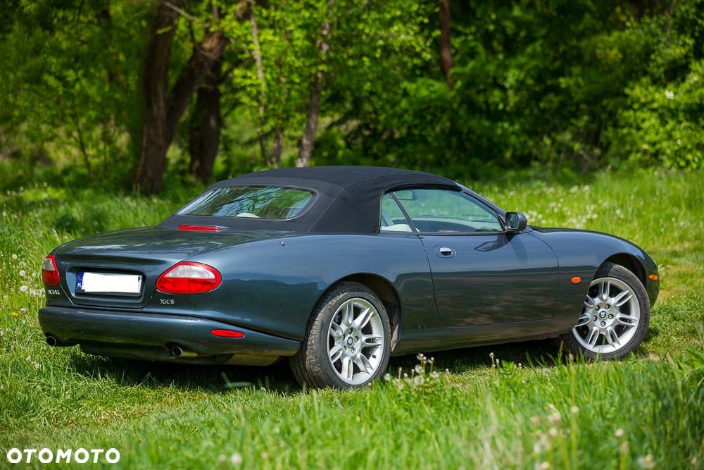 Jaguar XK8 - 1