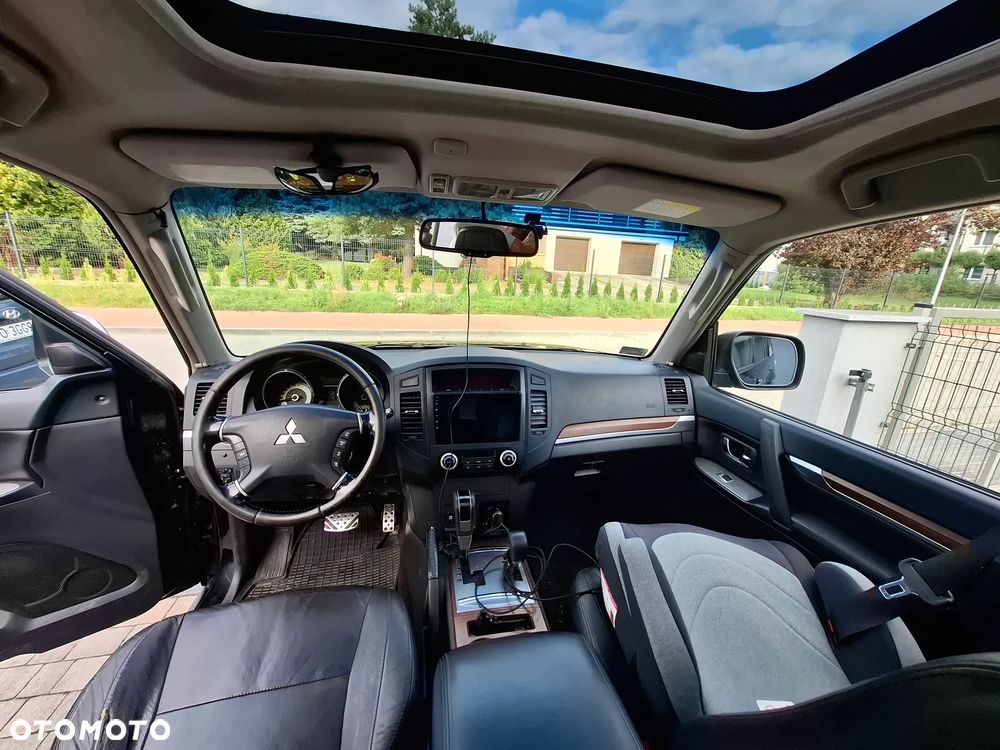 Mitsubishi Pajero - 9