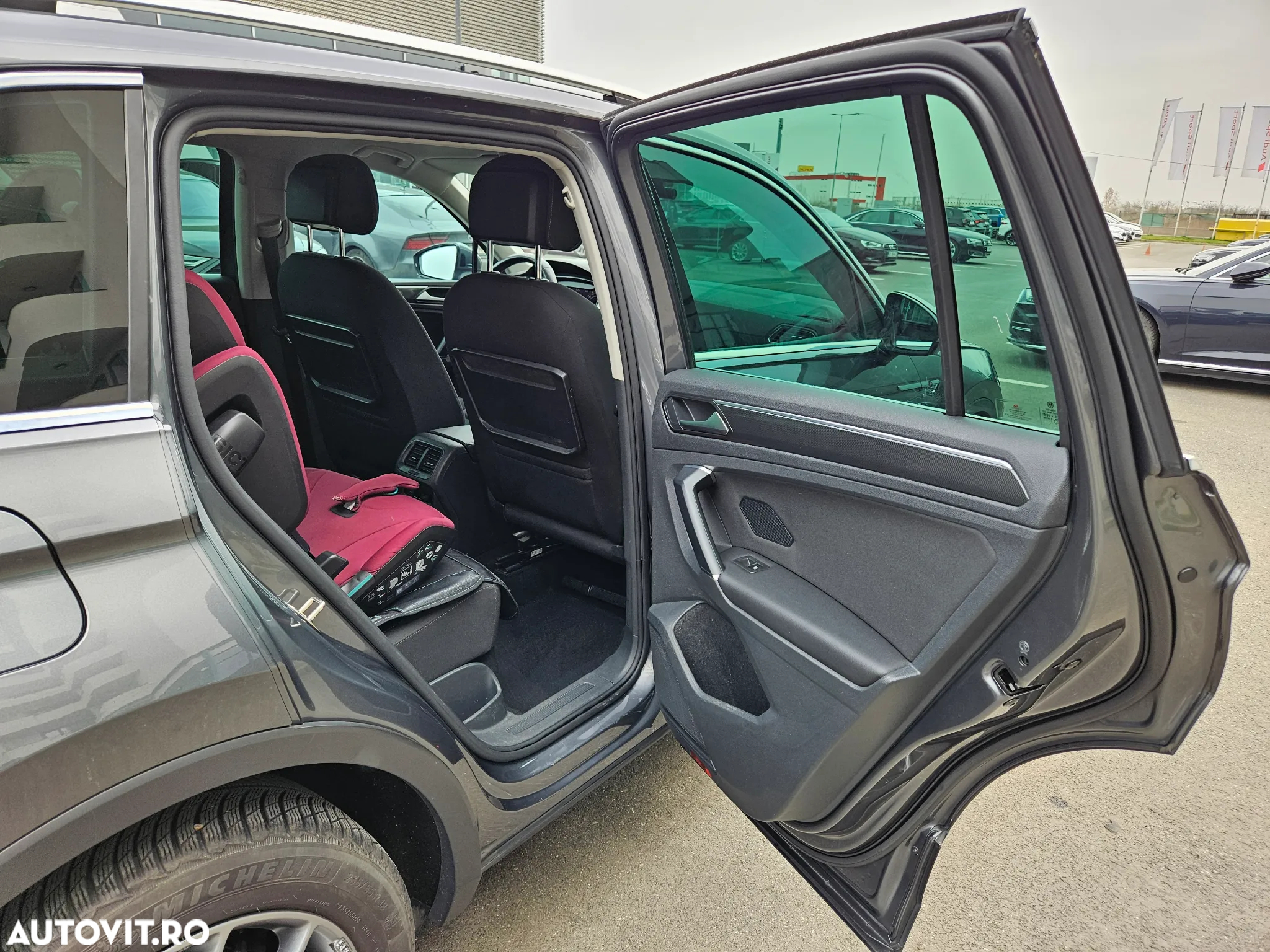 Volkswagen Tiguan 2.0 TSI DSG 4Mot Highline - 9