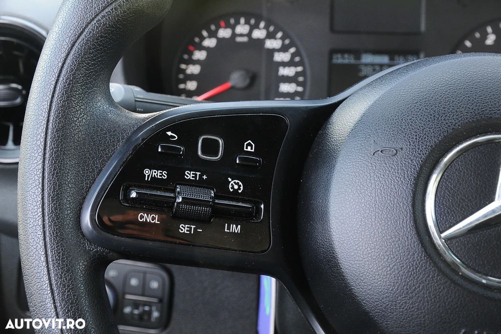 Mercedes-Benz Sprinter - 9