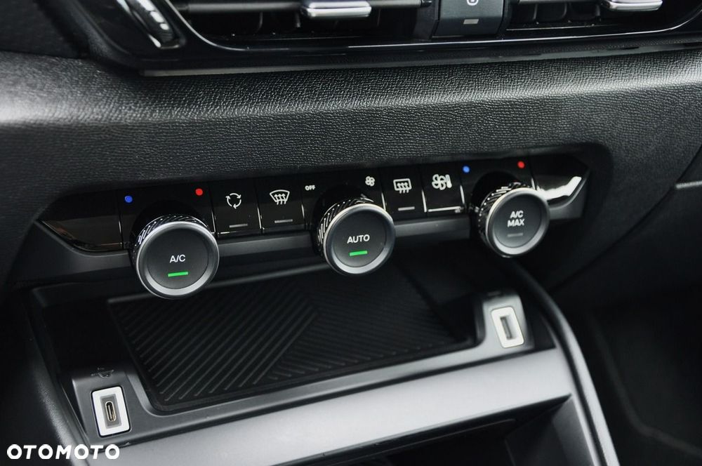 Citroën C4 1.2 PureTech Shine S&S - 36