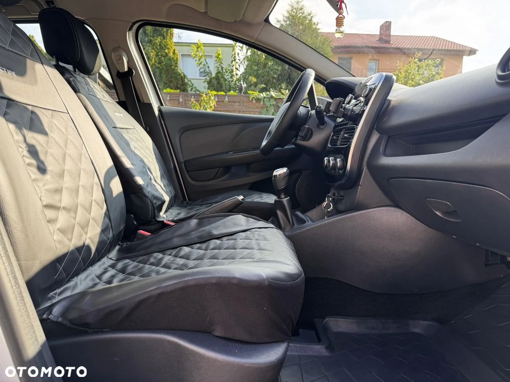 Renault Clio - 22