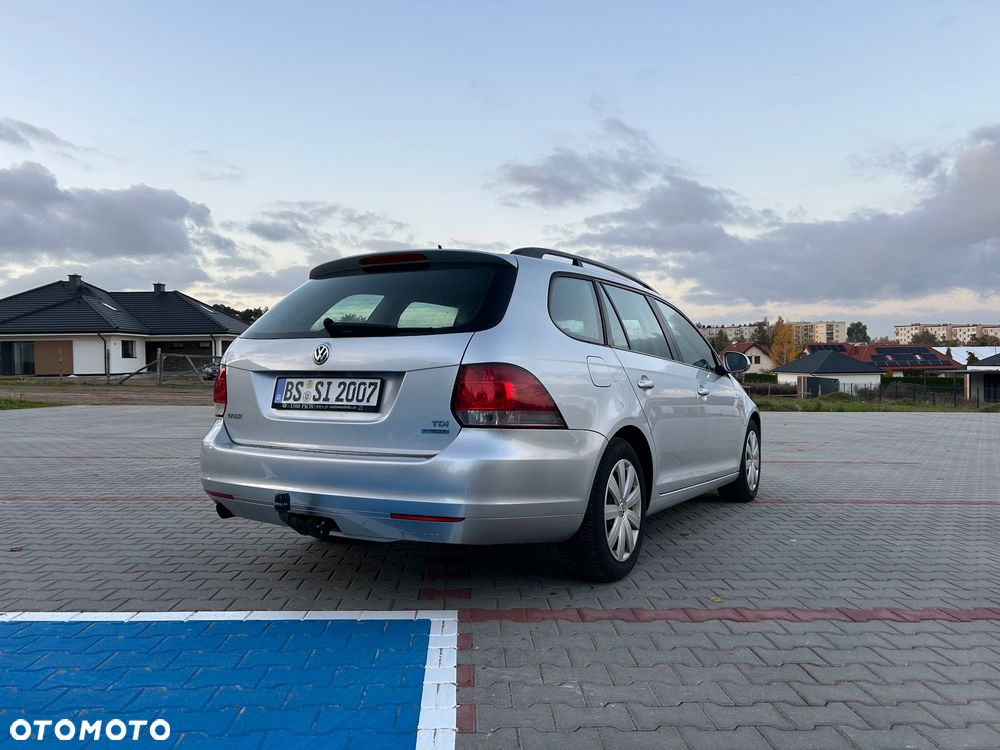 Volkswagen Golf - 8