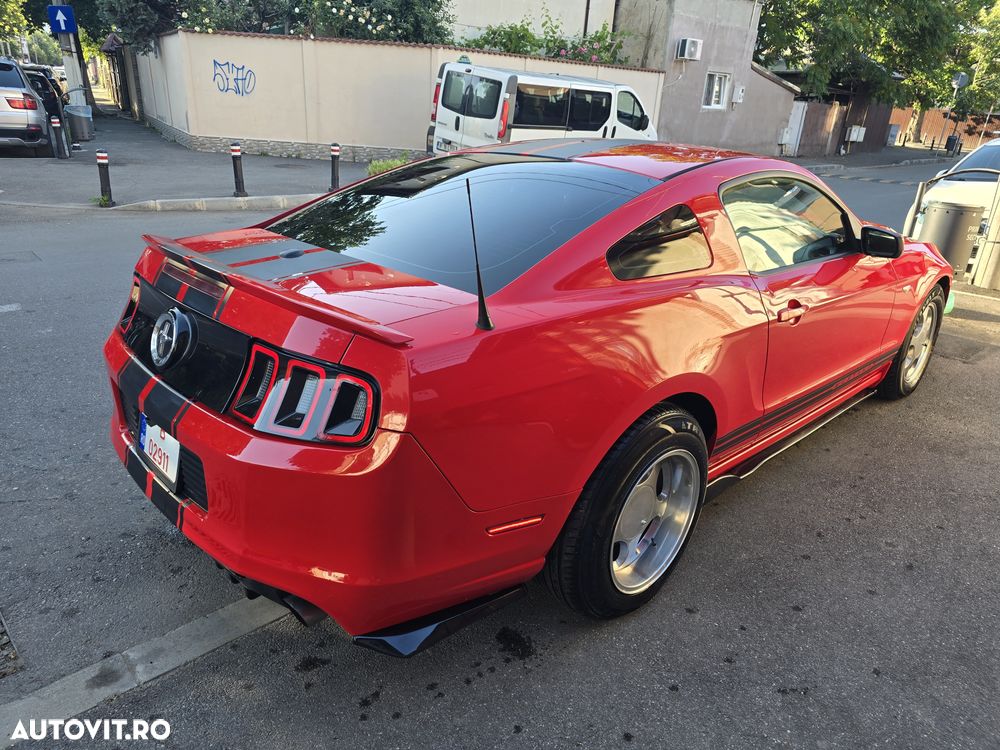 Ford Mustang - 1