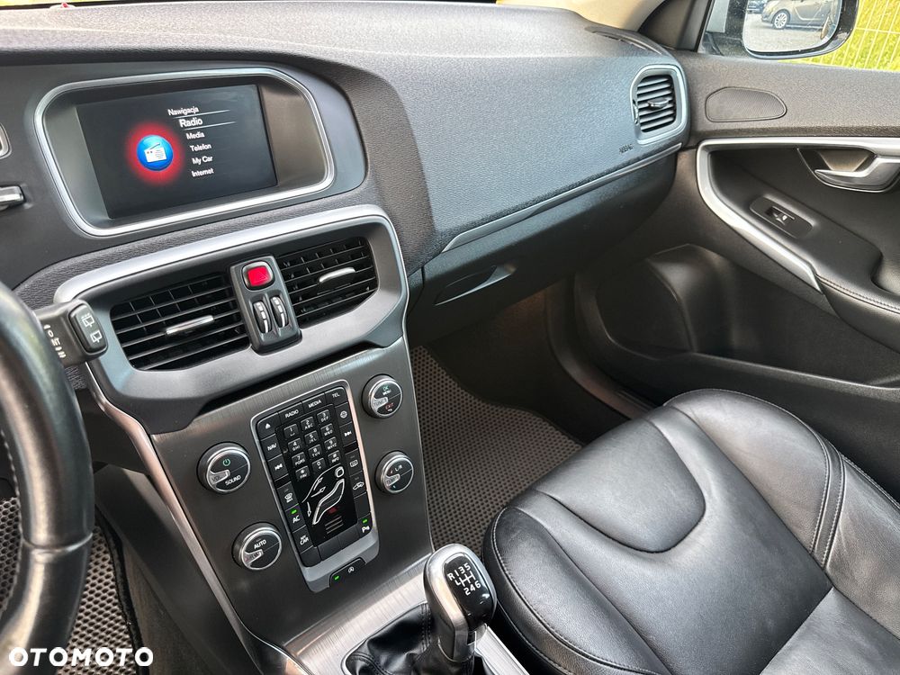 Volvo V40 D2 Momentum - 29