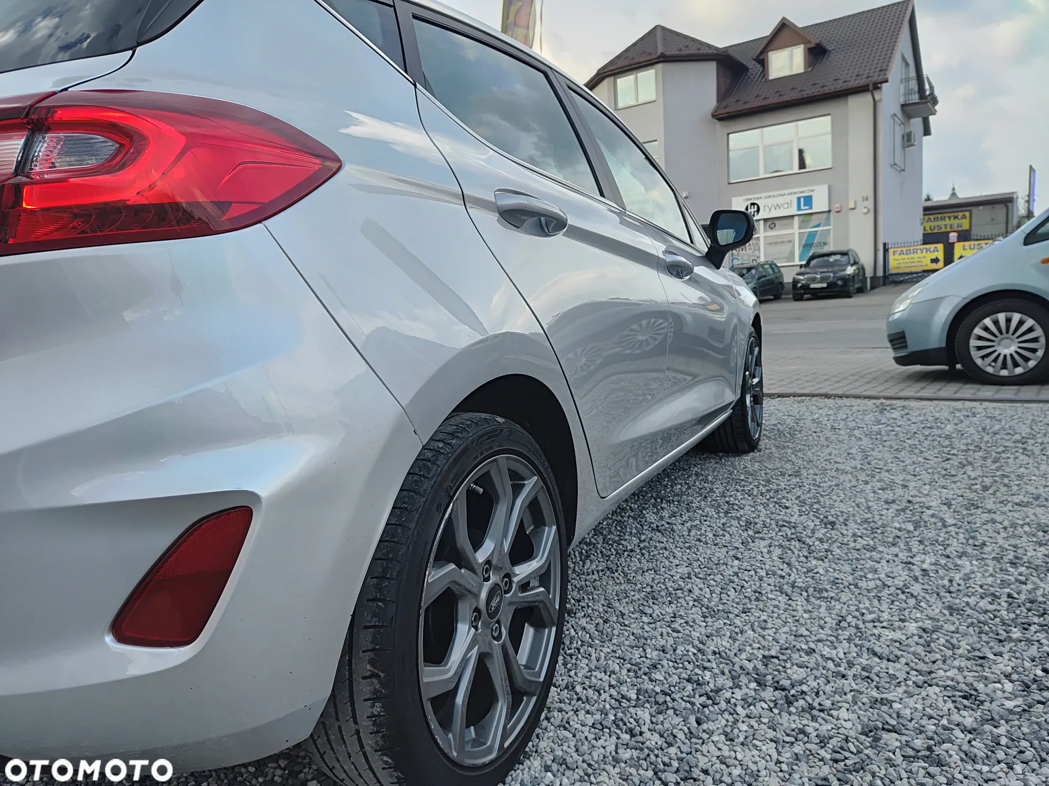Ford Fiesta 1.0 EcoBoost S&S ST-LINE - 12