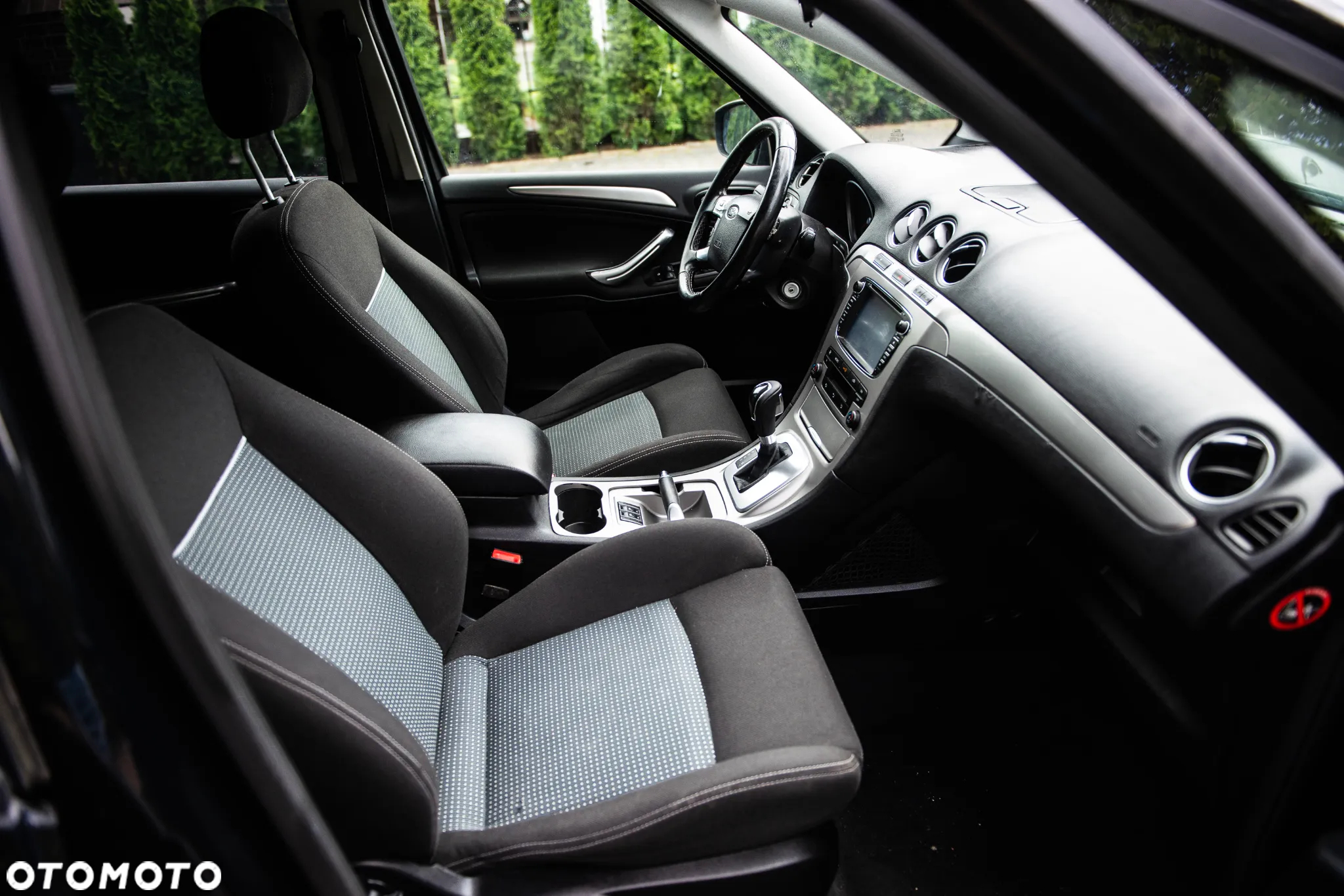 Ford S-Max 2.0 TDCi DPF Business Edition - 28