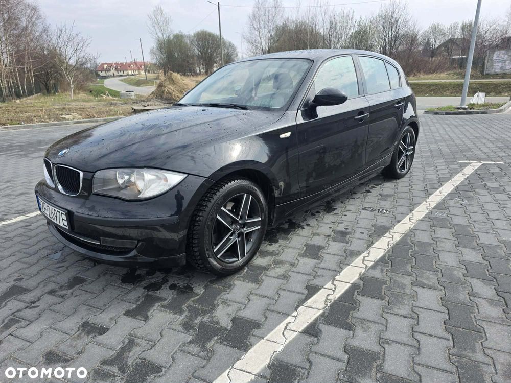 BMW Seria 1 118d DPF - 1
