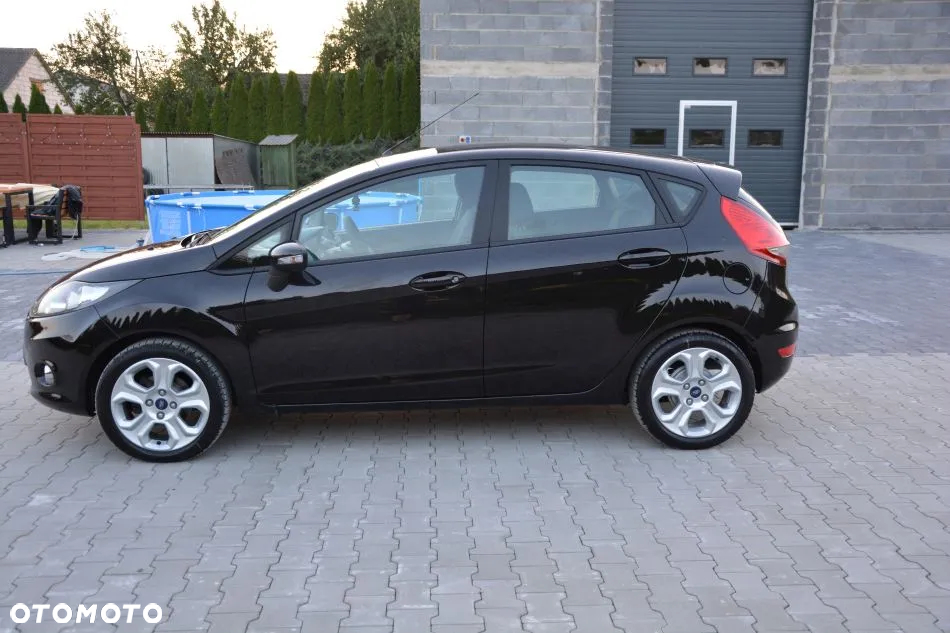 Ford Fiesta 1.6 TDCi DPF Trend - 11