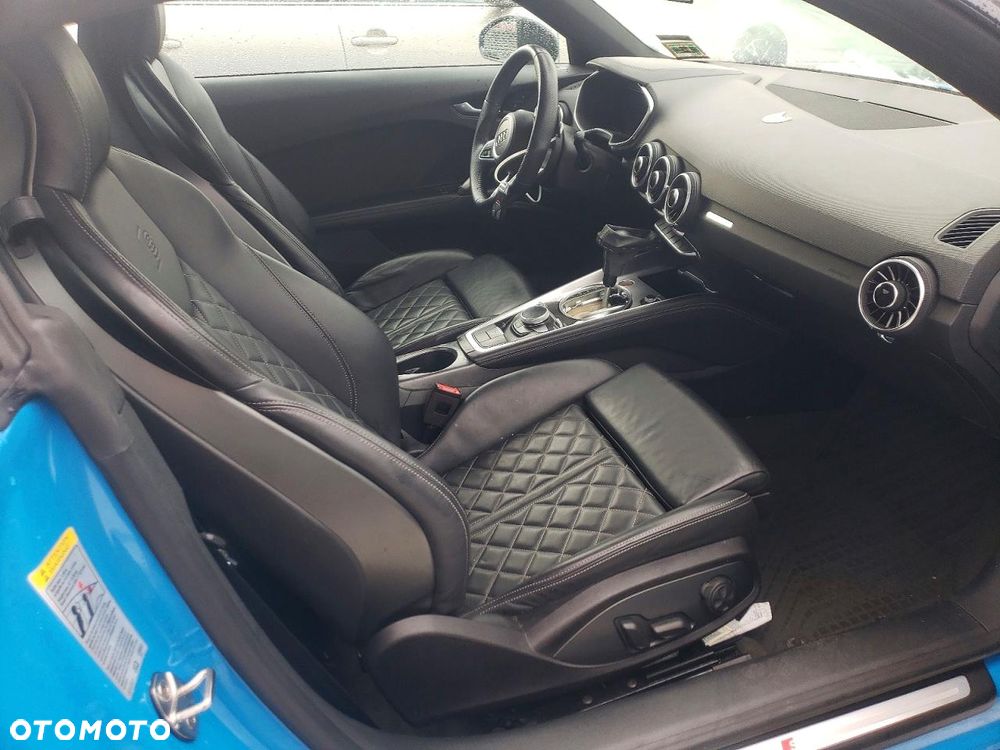 Audi TT S Coupé - 7