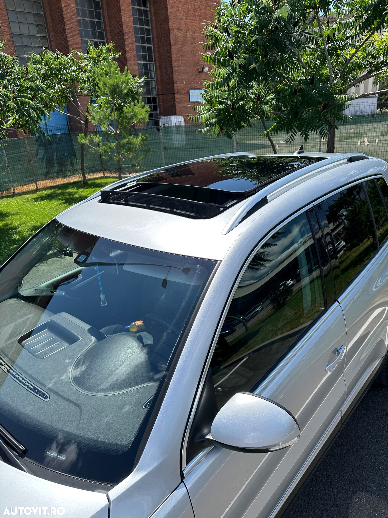 Volkswagen Tiguan 2.0 TDI 4Motion DSG Sport & Style - 10