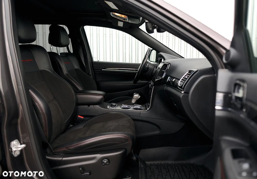 Jeep Grand Cherokee - 15