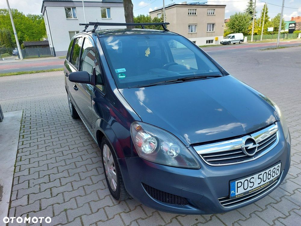 Opel Zafira - 1